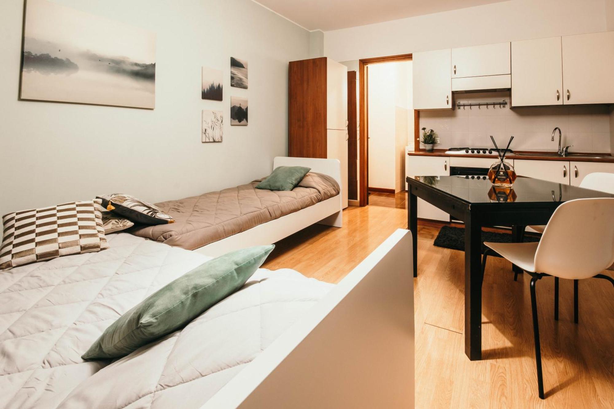 Appartamento Castelli - Affitti Brevi Italia Varese Exterior foto